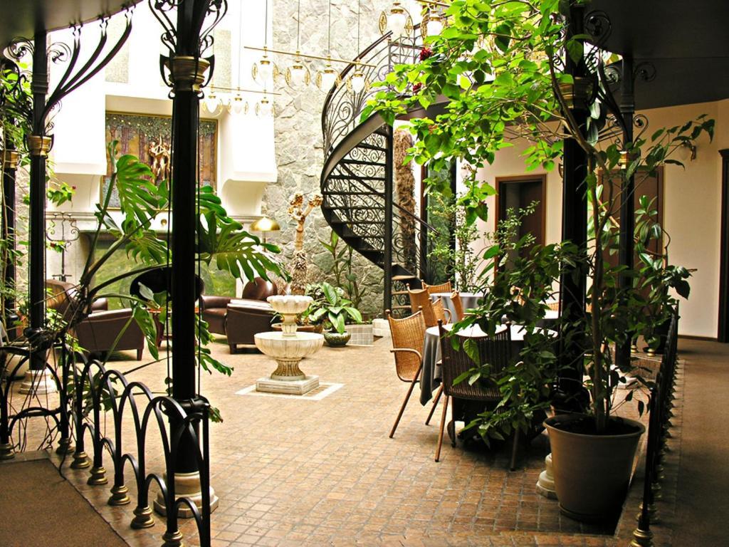 Boutique Hotel Villa Mtiebi Tbilissi Extérieur photo
