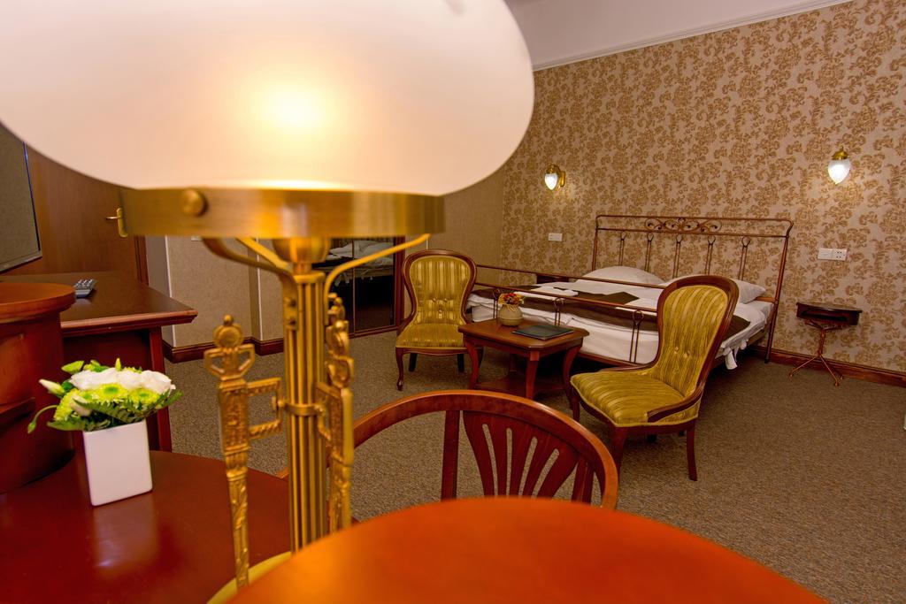 Boutique Hotel Villa Mtiebi Tbilissi Extérieur photo